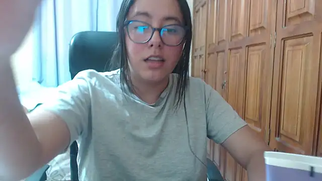 Venus_cat_'s cam snapshot