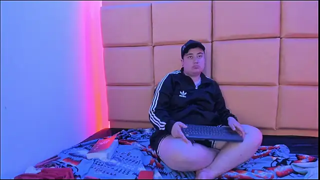 Liany_and_liam's cam snapshot