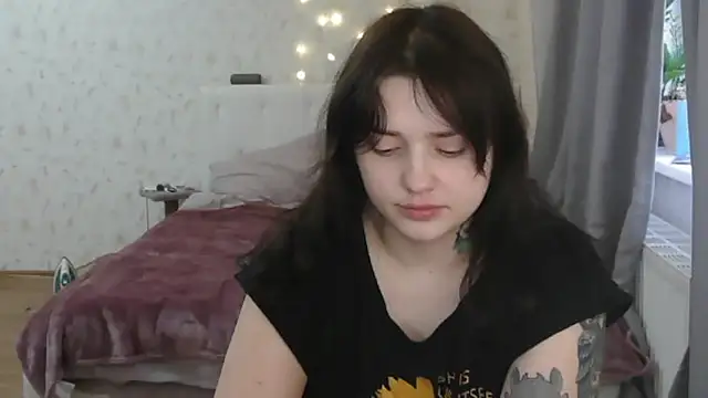 juliettkalen's cam snapshot