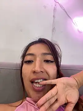 PamelaSuee's cam snapshot