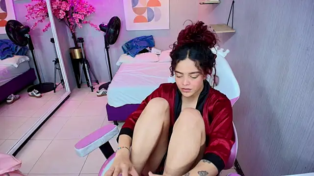 Maggy_t18's cam snapshot