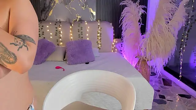 SarahCastro1_'s cam snapshot