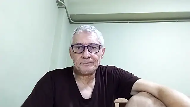 BIGUNCUTHARDCOCK live sex cam