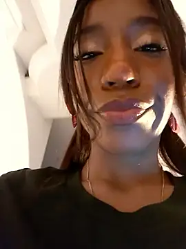 DAMMLEYLA's cam snapshot