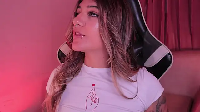 ashleyvalirya live sex cam