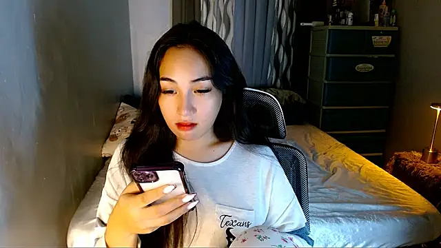 SweetLilly_18 live sex cam