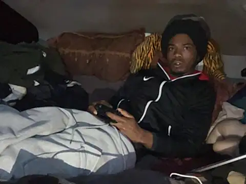 SlimeCrownzOut5 live sex cam