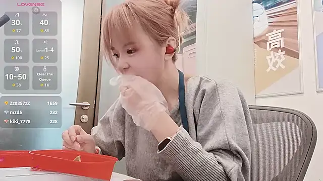 KKMM168 live sex cam