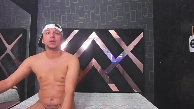 NolanWatson live sex cam