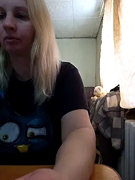 BustyBlond's cam snapshot