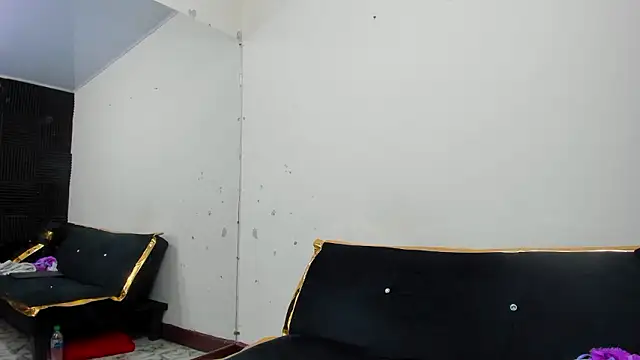 Lynn_Jones's cam snapshot