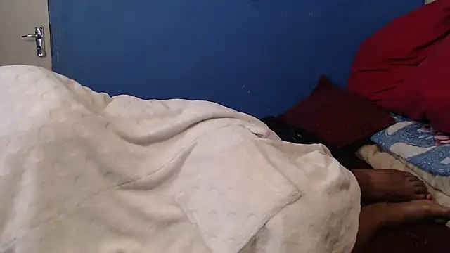 CUTEFIRMMELONSS's cam snapshot