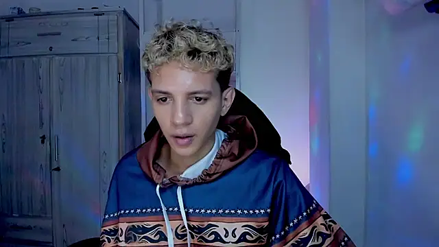 tylernova's cam snapshot