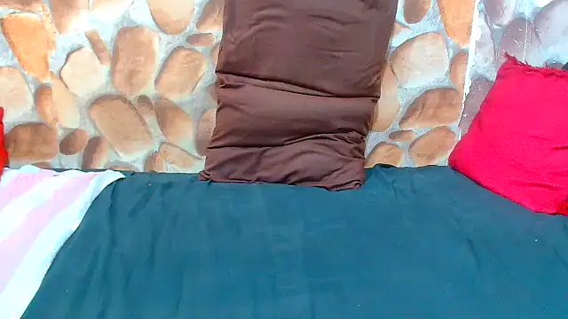 AfricanBigAssxx98's cam snapshot