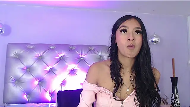 SilvanyMontana's cam snapshot