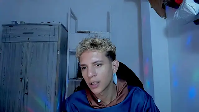 tylernova's cam snapshot