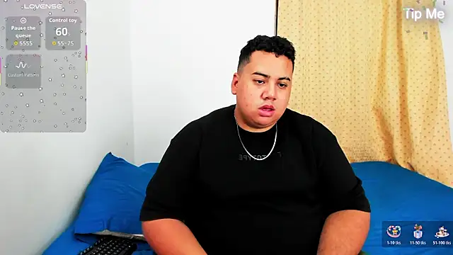 MICHAEL_AND_SHARON's cam snapshot