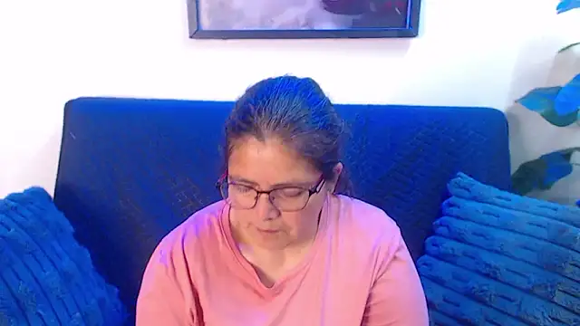 Linda_banks_'s cam snapshot