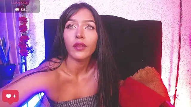 alicee_laurent's cam snapshot