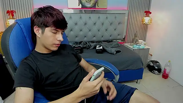 Estiv18_'s cam snapshot