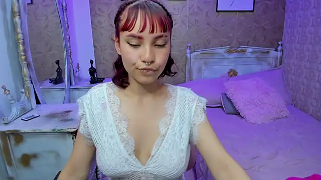 Megane_whitte's cam snapshot