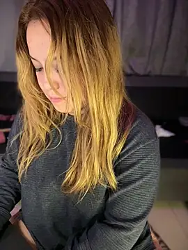 MerlyG's cam snapshot