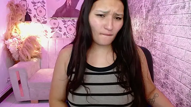 emmaa_garciia's cam snapshot