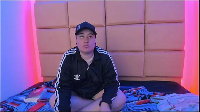 Liany_and_liam's cam snapshot