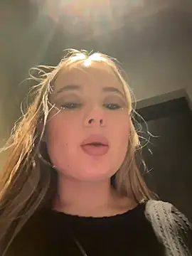 VineraSweet's cam snapshot