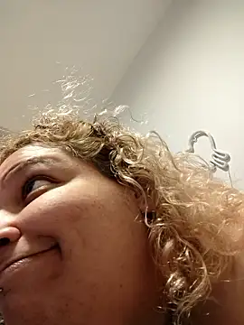 MzGigglez69 live sex cam