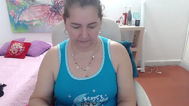 leonela_69's cam snapshot