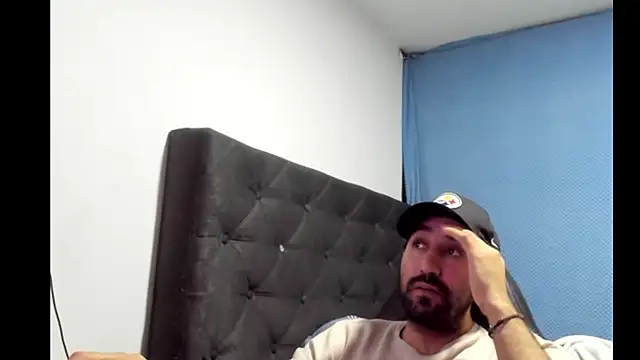 coolfriki live sex cam