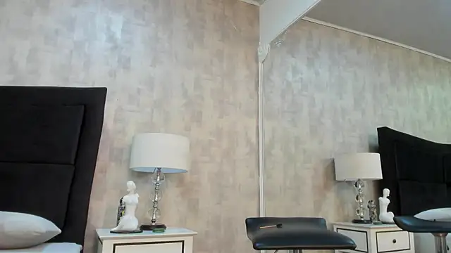 NahomyCarther live sex cam