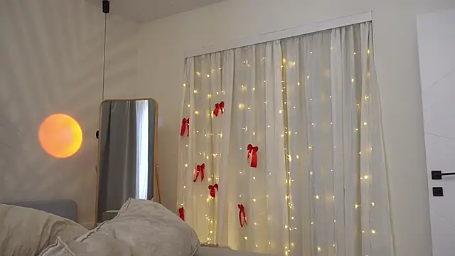 _elisa_omm_ live sex cam