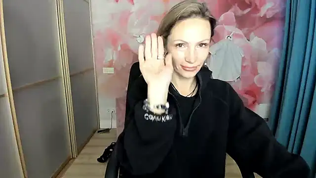 AlinaMoor's cam snapshot