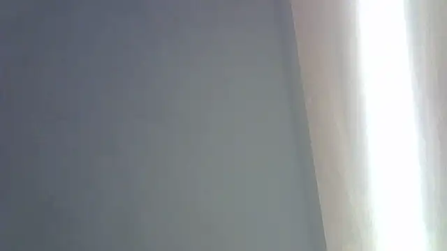 SkinnyKitten live sex cam