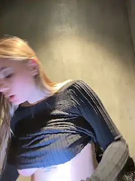 VineraSweet live sex cam