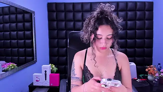 celeste_blue69's cam snapshot