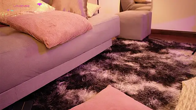 Chloe_Cherry21 live sex cam