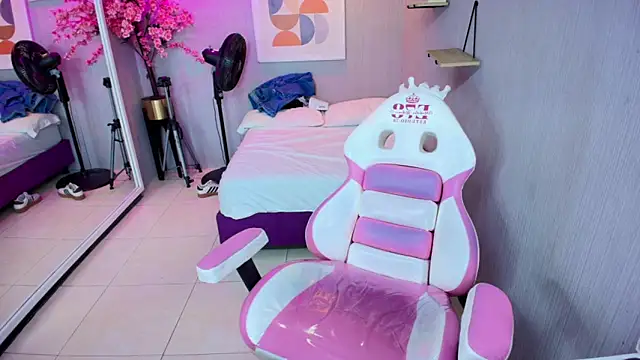 Maggy_t18's cam snapshot