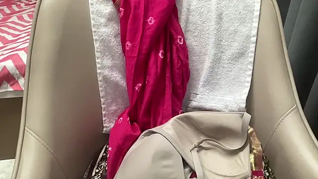 sassypooja's cam snapshot