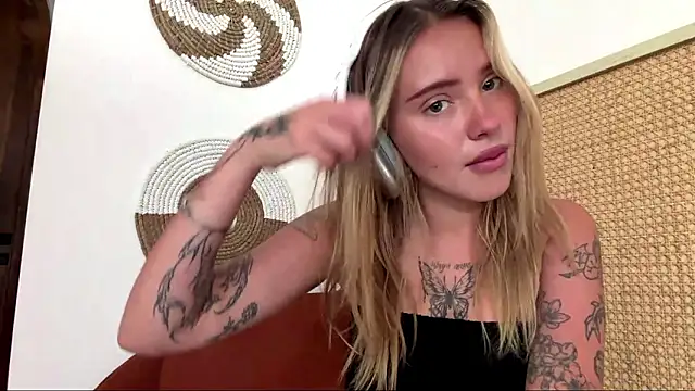 MartinaDeoliveira's cam snapshot