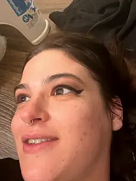 SafeinouterSpace's cam snapshot