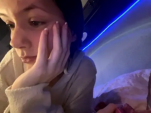 Thedeepwebcutie's cam snapshot