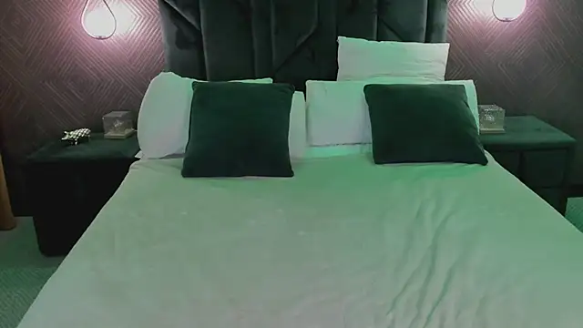 NicoletaCooper's cam snapshot