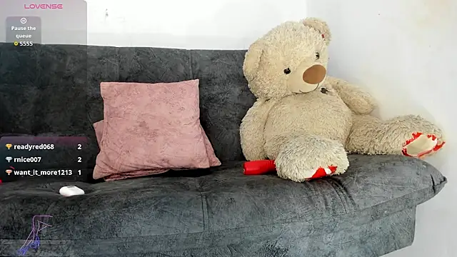 mishell-'s cam snapshot