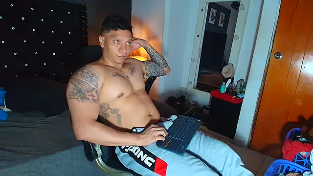 ethan_dalton_'s cam snapshot