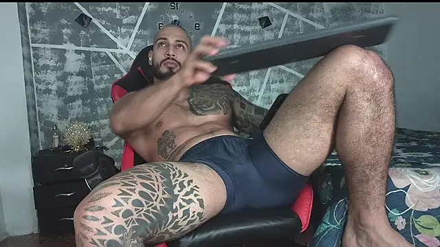 leonidas_18k's cam snapshot