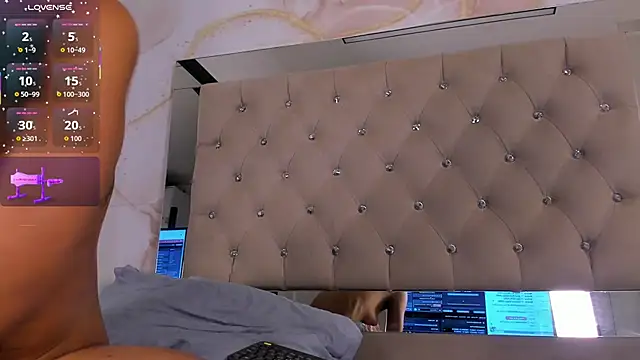 Luna_Tylor's cam snapshot