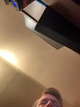 DILFiGuess1 live sex cam